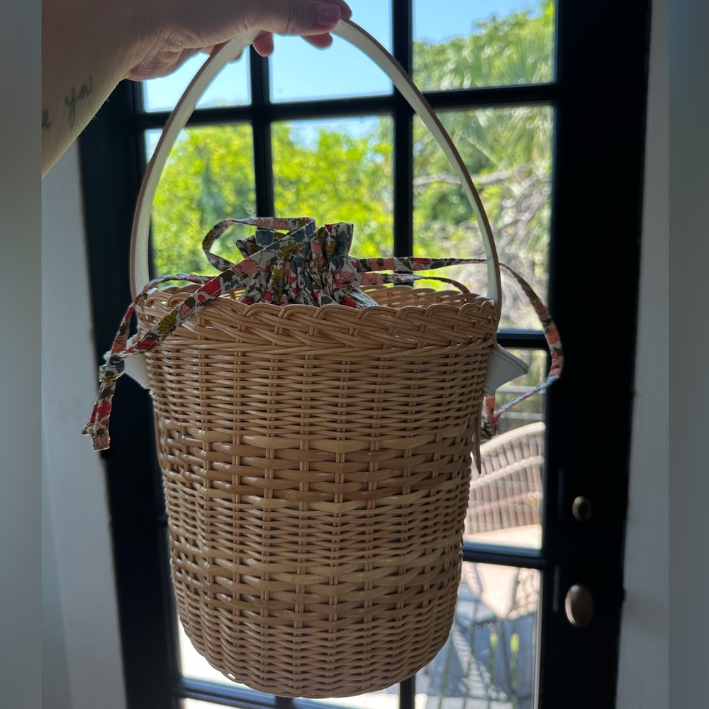 Pamela Munson basket bag